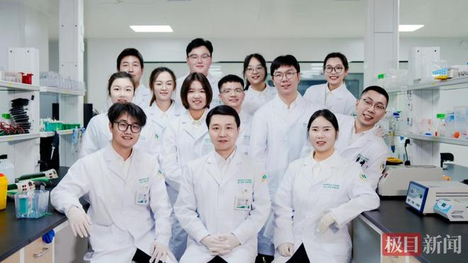 扎根家鄉(xiāng)護(hù)心腦健康！80后教授楊簡斬獲湖北科技進(jìn)步一等獎(jiǎng)(圖4)